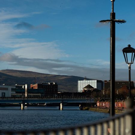 River Side Apartment, City Centre - Beautiful View And Free Parking! Belfast Esterno foto